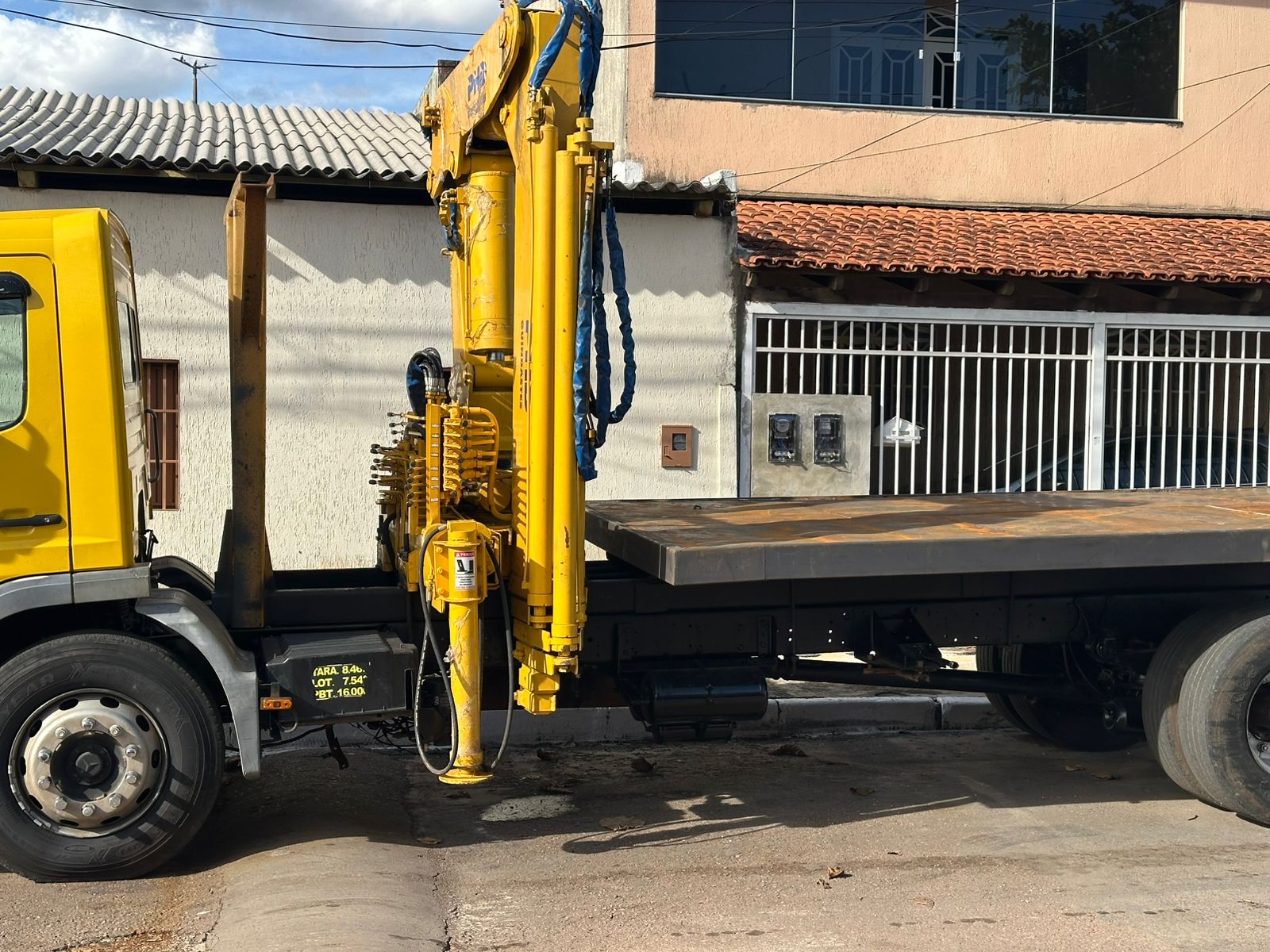 Caminhão Munck em Samambaia